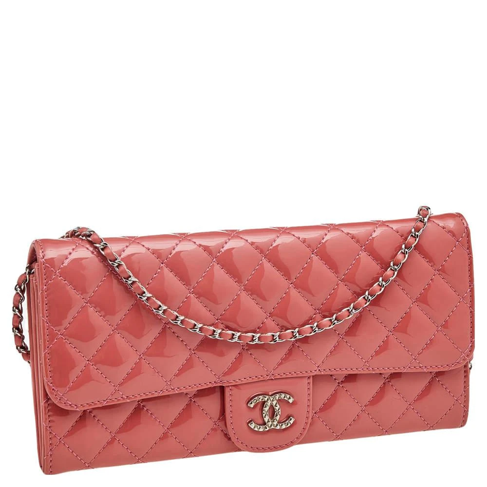 商品[二手商品] Chanel|Chanel Peach Patent Quilted Leather CC Wallet On Chain,价格¥8820,第3张图片详细描述