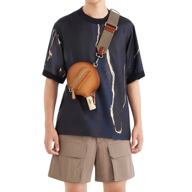 商品Fendi|【预售3-7天】FENDI/芬迪 22年早春 男士黑色真丝抽象Earth图案短袖宽松T恤FY1021AI8FF1AJR,价格¥78186,第6张图片详细描述