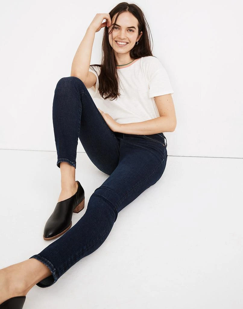 商品9" Mid-Rise Skinny Jeans in Orland Wash: TENCEL|Denim Edition,价格¥596,第2张图片详细描述