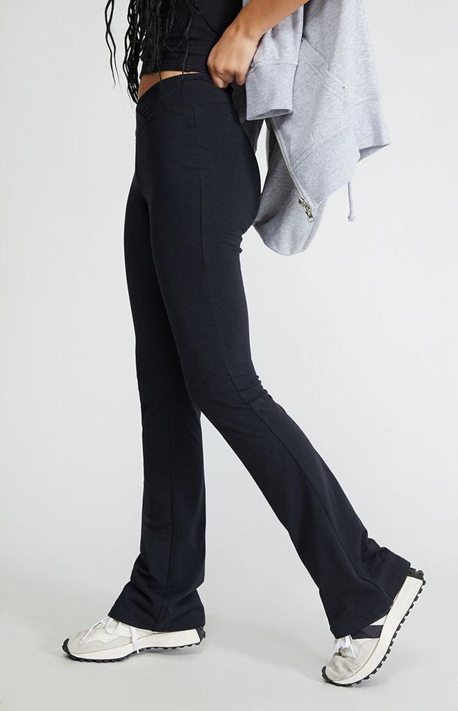 商品PacSun|Surplice V Waist Flare Yoga Pants,价格¥204,第5张图片详细描述