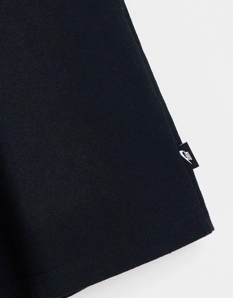 Nike Premium Essentials oversized t-shirt with chest pocket in black商品第3张图片规格展示