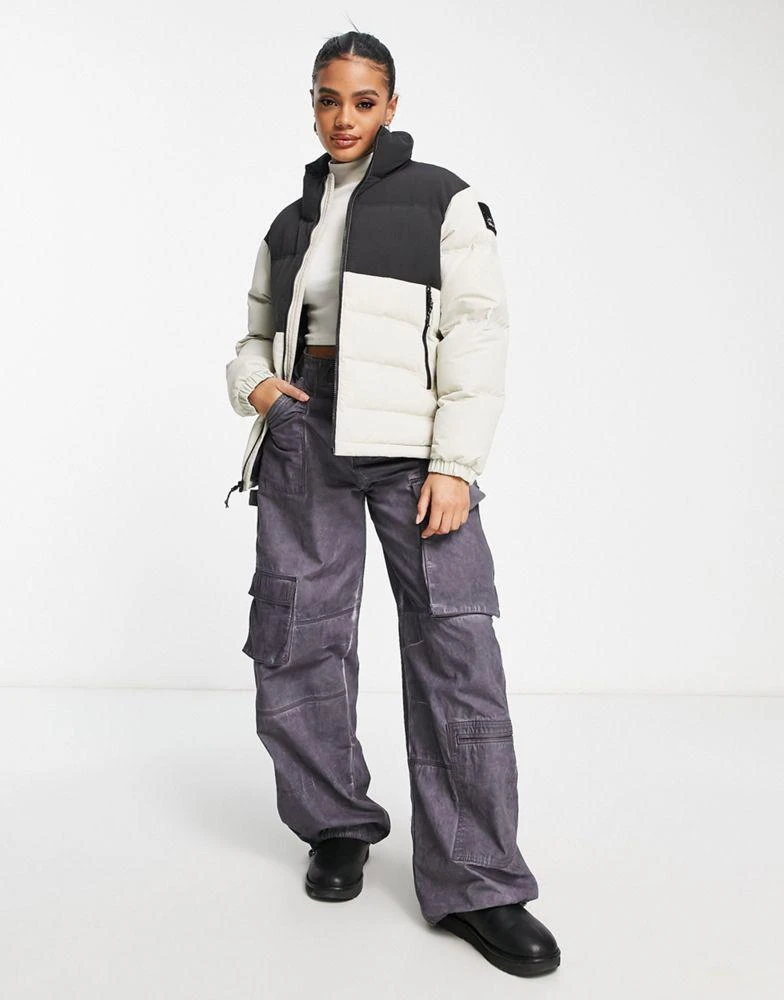 商品Jack Wolfskin|Jack Wolfskin Alex down puffer jacket in white,价格¥1030,第3张图片详细描述