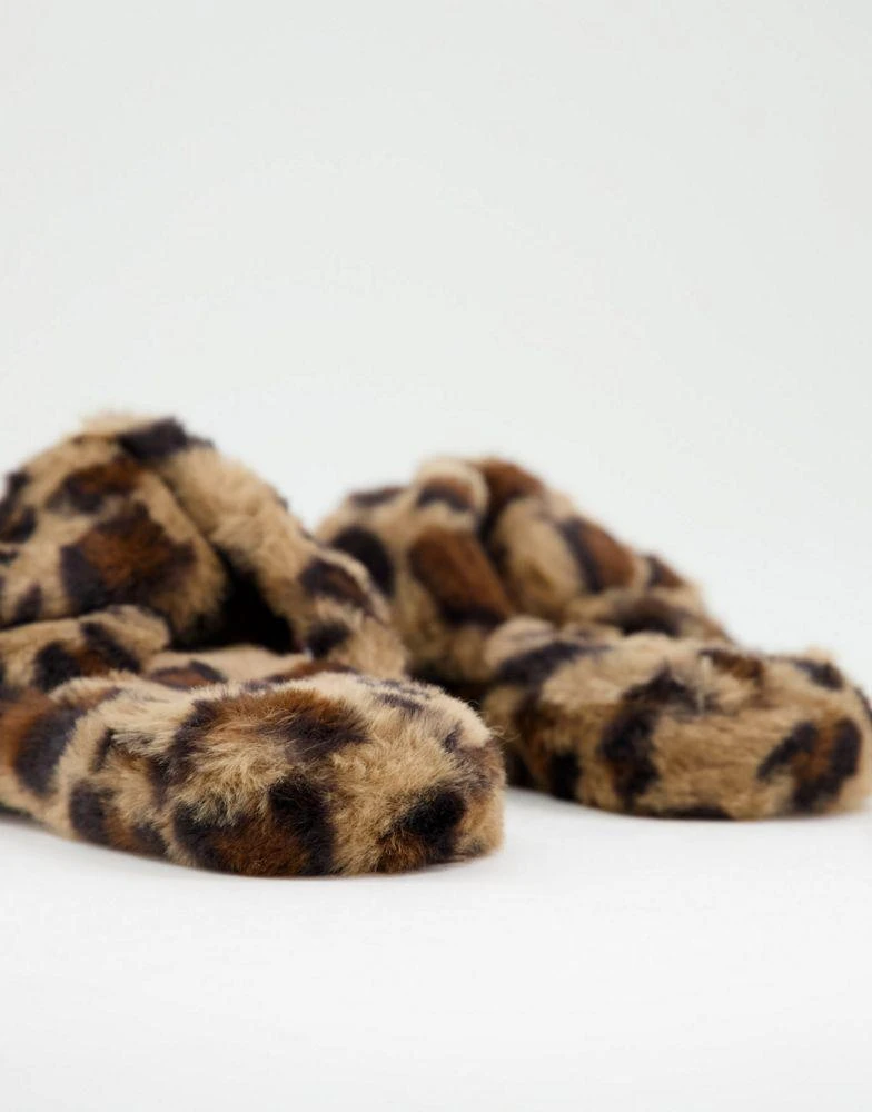 商品ASOS|ASOS DESIGN Zeve twist slider slippers in leopard,价格¥56,第3张图片详细描述