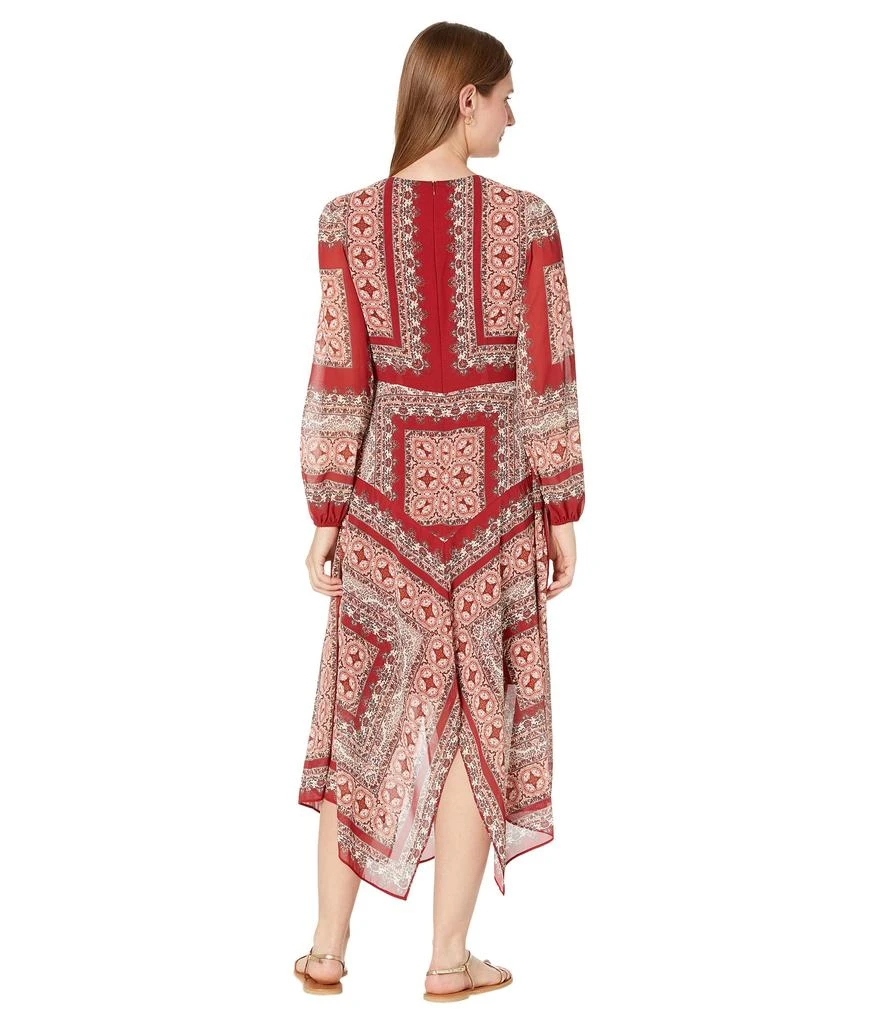 商品Vince Camuto|Printed Chiffon Long Sleeve Handkerchief Hem Maxi,价格¥738,第2张图片详细描述