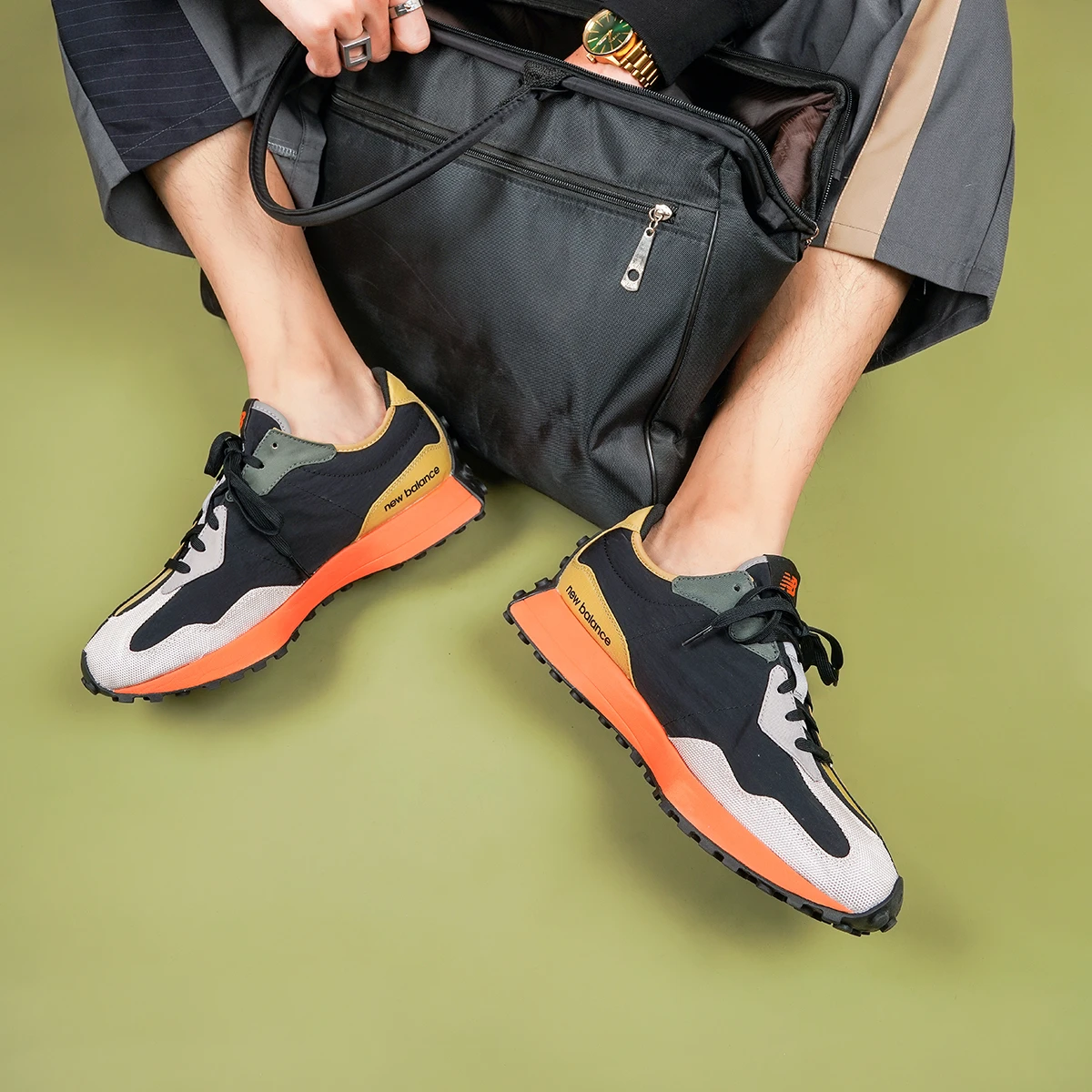 商品[国内直发] New Balance|[预售3天]NB 327 复古 舒适 反毛皮织物合成革减震防滑耐磨 低帮跑步鞋 男女同款 灰橙拼接鸳鸯,价格¥1255,第8张图片详细描述
