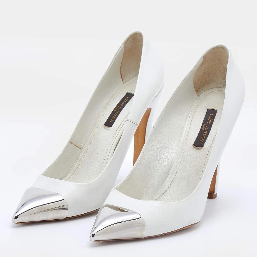 商品[二手商品] Louis Vuitton|Louis Vuitton White Leather Metal Cap Pointed Toe Pumps Size 36.5,价格¥1562,第2张图片详细描述