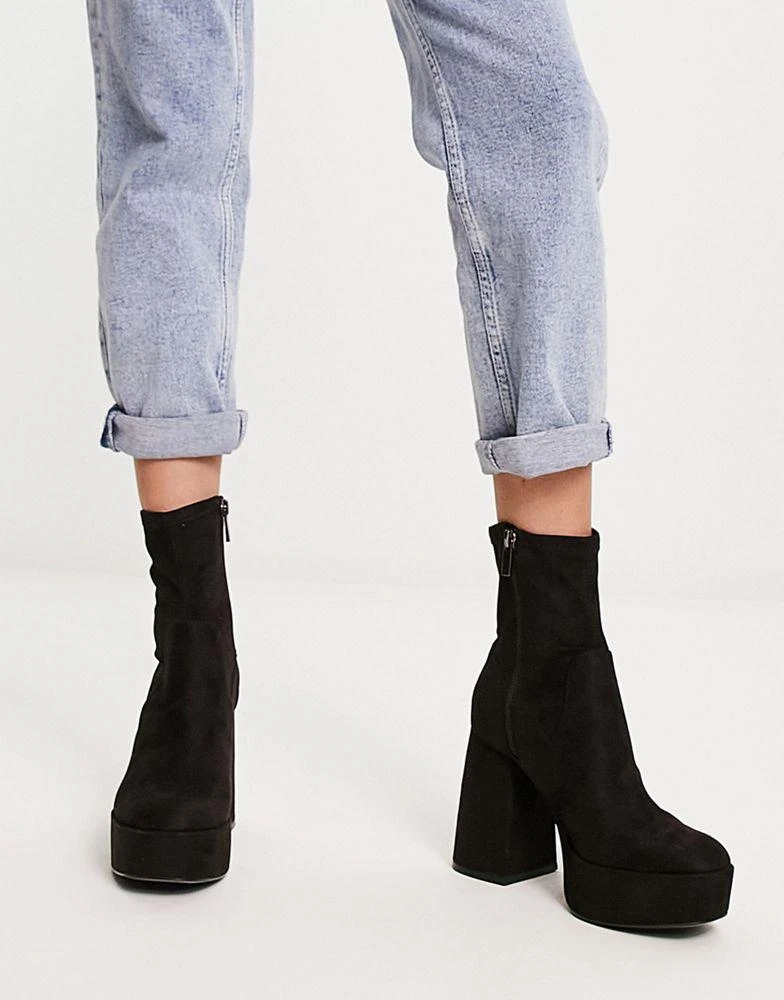 商品Bershka|Bershka chunky platform heeled ankle boot in black,价格¥395,第2张图片详细描述