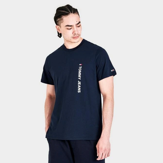 商品Tommy Hilfiger|Men's Tommy Jeans Vertical Logo T-Shirt,价格¥149,第1张图片