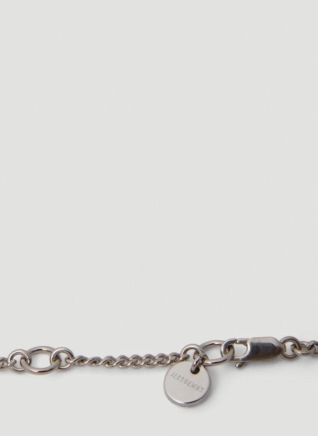 商品Jacquemus|Signature Plaque Necklace in Silver,价格¥1849,第3张图片详细描述