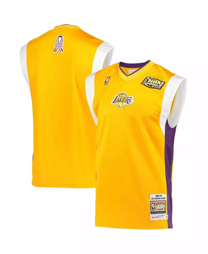 商品Mitchell & Ness|Men's Gold Los Angeles Lakers 2002 NBA Finals Hardwood Classics On-Court Authentic Sleeveless Shooting Shirt,价格¥943,第2张图片详细描述