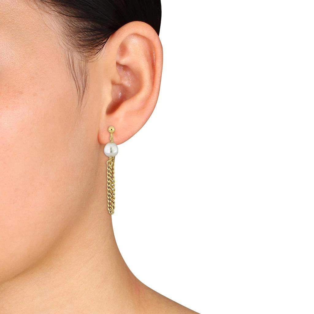 商品Mimi & Max|8-8.5mm Cultured Freshwater Pearl Earrings with Curb Chain in Yellow Gold Plated Sterling Silver,价格¥493,第2张图片详细描述