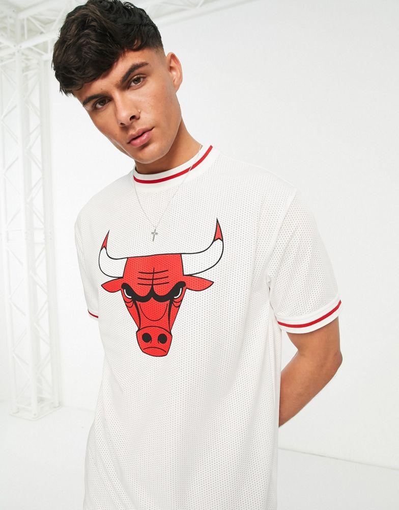 New Era Chicago Bulls mesh applique t-shirt in white商品第1张图片规格展示