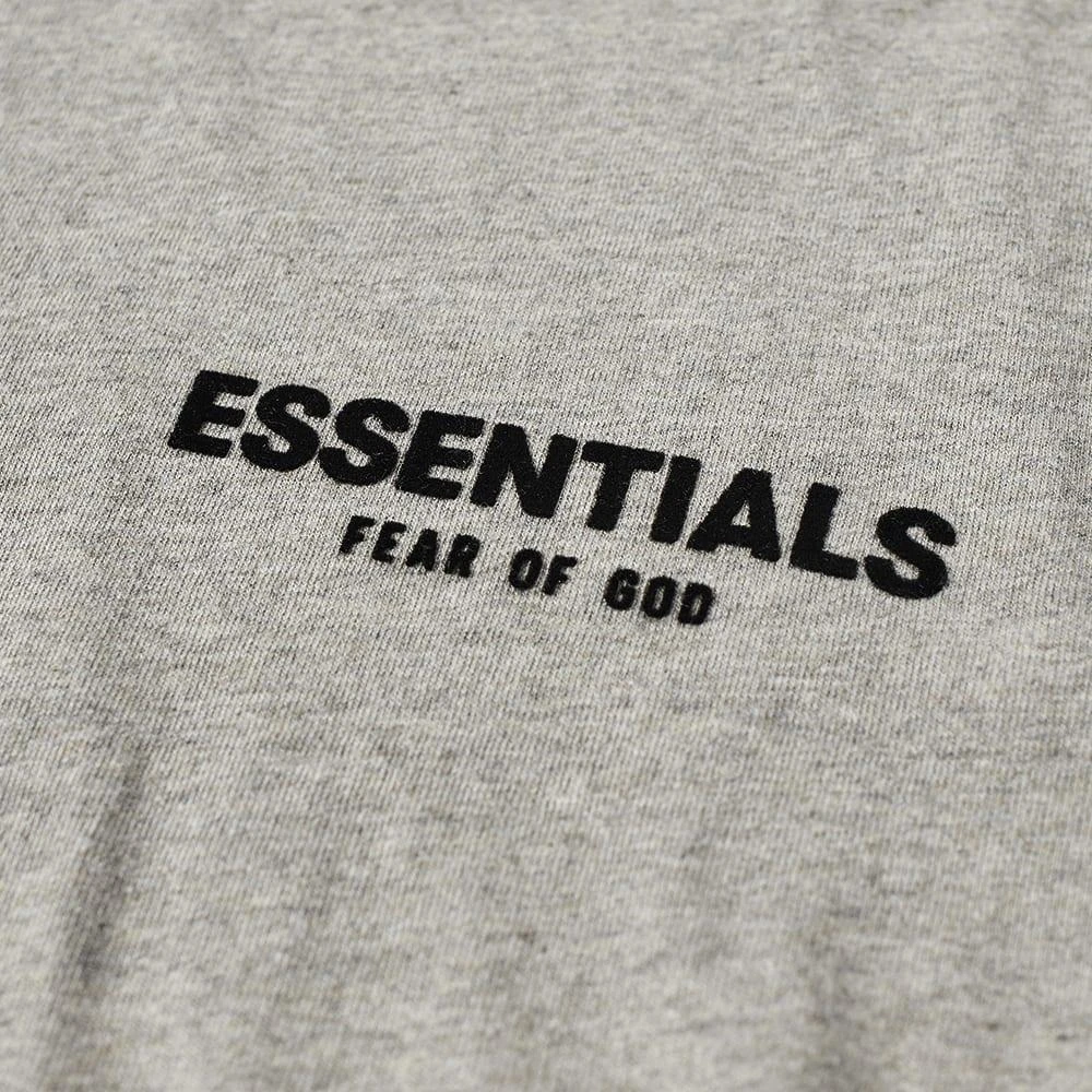 商品Essentials|FEAR OF GOD ESSENTIALS Kids Logo Long Sleeve T-Shirt - Dark Oatmeal,价格¥222,第3张图片详细描述