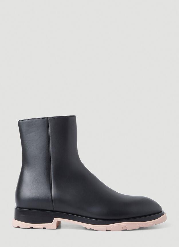 商品Alexander McQueen|Slim Tread Ankle Boots in Black,价格¥4186,第1张图片