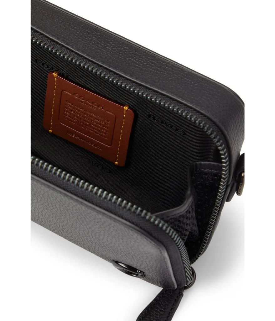 商品Coach|Charter Slim Crossbody in Pebble Leather with Sculpted C Hardware Branding,价格¥1183,第3张图片详细描述