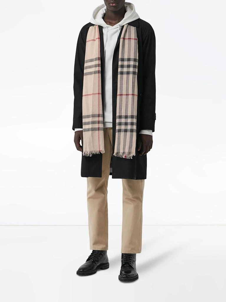 商品Burberry|BURBERRY - Giant Check Wool Scarf,价格¥2735,第3张图片详细描述