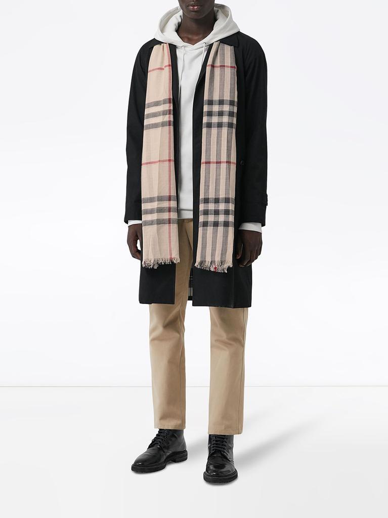 商品Burberry|BURBERRY - Giant Check Wool Scarf,价格¥2574,第5张图片详细描述