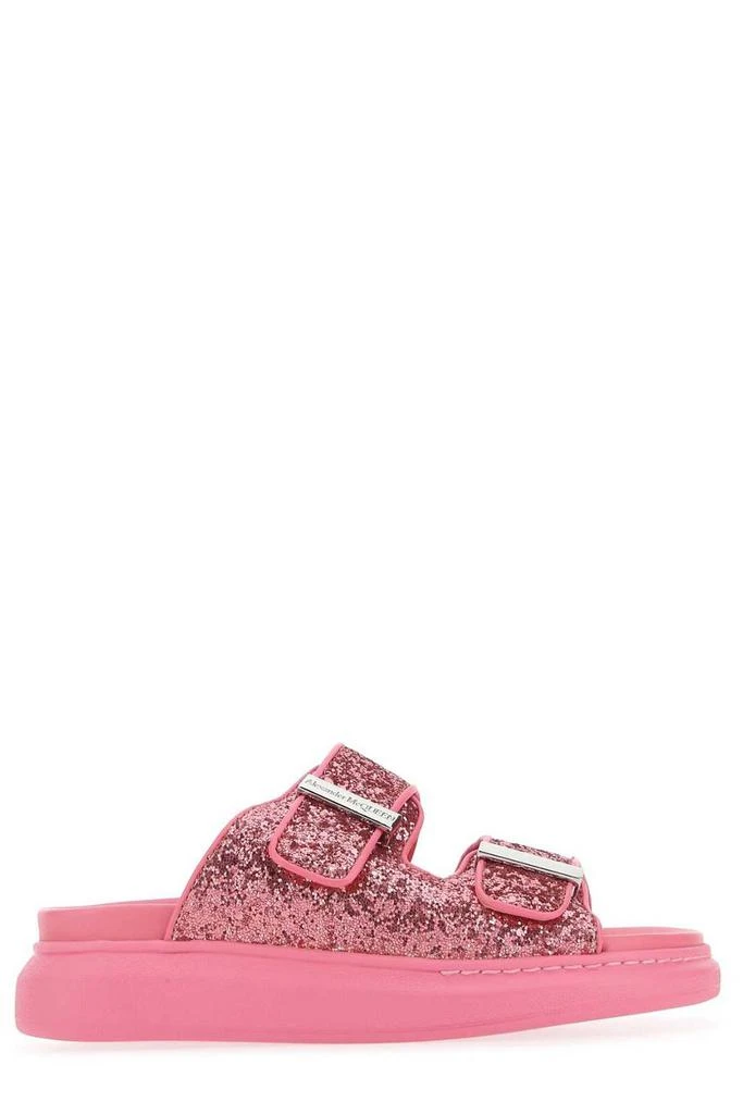 商品Alexander McQueen|Alexander McQueen Glitter Embellished Slides,价格¥2353,第1张图片