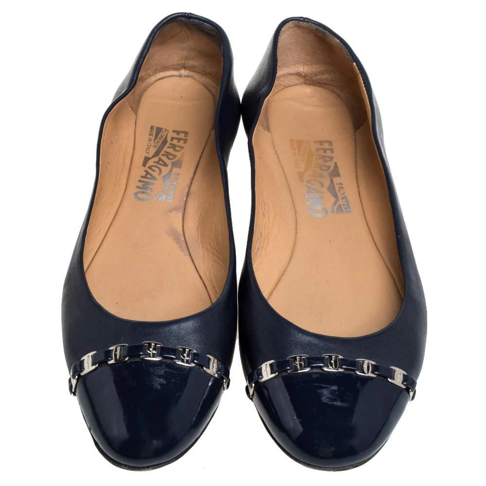 商品[二手商品] Salvatore Ferragamo|Salvatore Ferragamo Navy Blue Leather Pim Chain Ballet Flats Size 38,价格¥2050,第3张图片详细描述