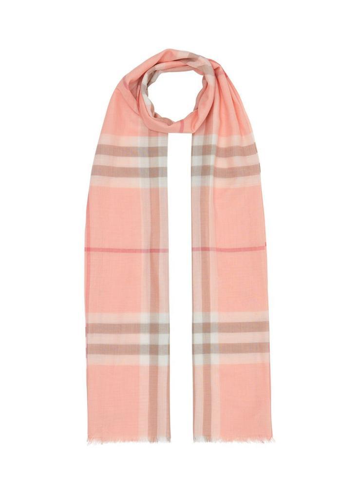 商品Burberry|Lightweight check wool silk scarf,价格¥2362,第1张图片
