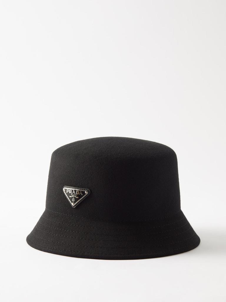 商品Prada|Triangle logo-plaque felt bucket hat,价格¥3971,第1张图片