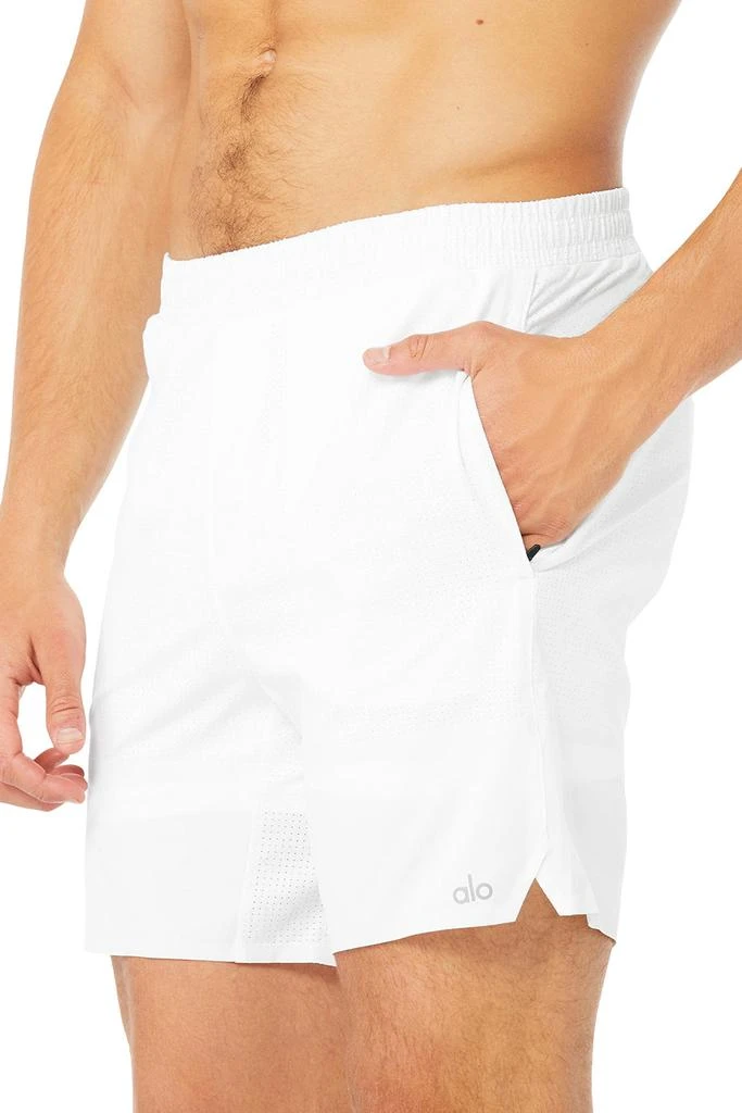 商品Alo|7" Traction Short - White,价格¥735,第4张图片详细描述