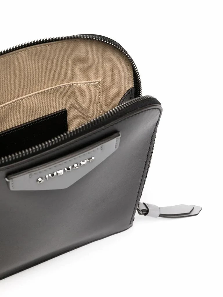 商品Givenchy|Givenchy men's black leather messenger bag,价格¥4717,第4张图片详细描述