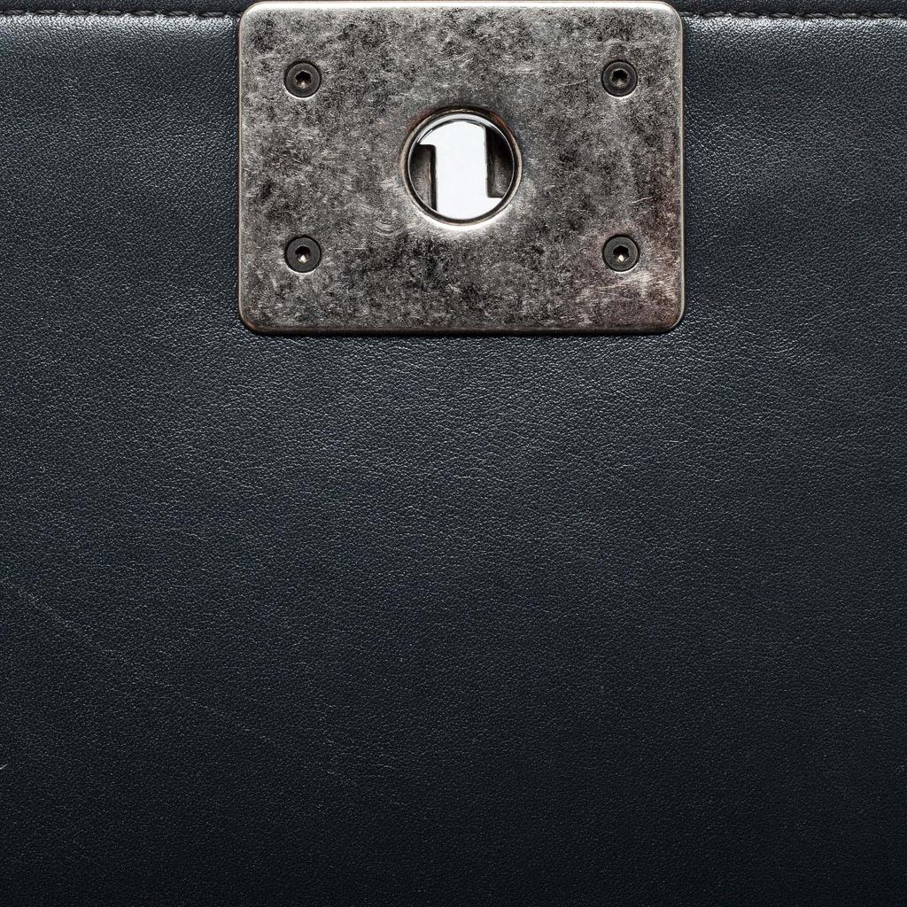 Chanel Dark Grey Chevron Leather Large Boy Shoulder Bag商品第6张图片规格展示