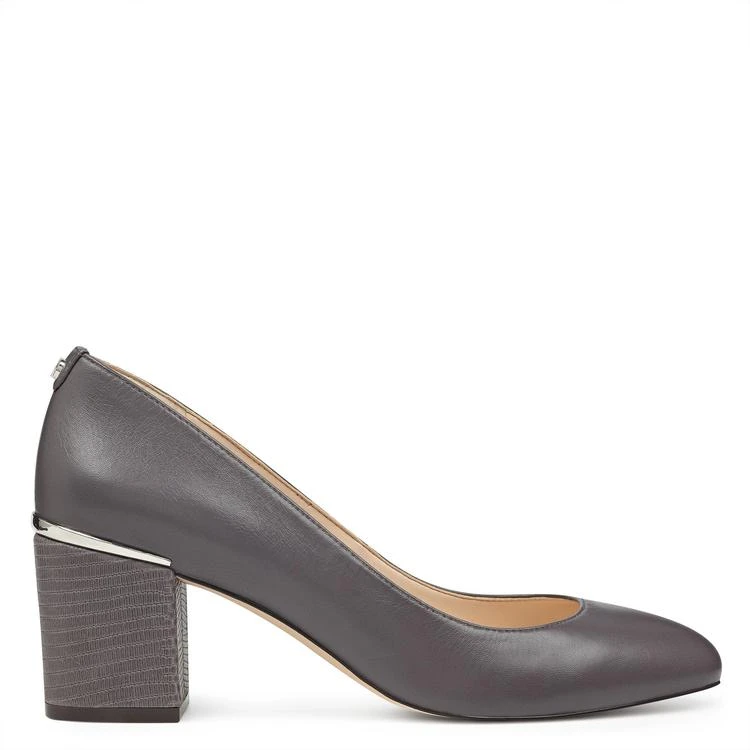 商品Nine West|Astor Almond Toe Dress Pumps,价格¥371,第2张图片详细描述