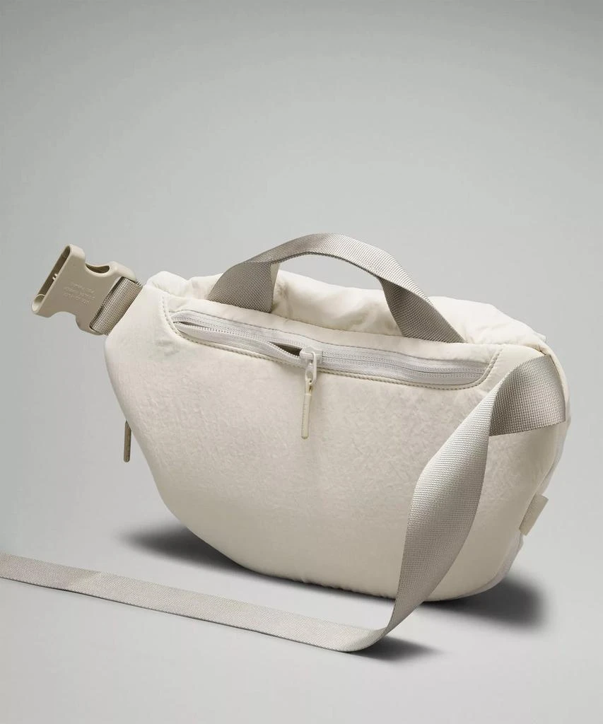 Curved Crossbody Bag 3L 商品