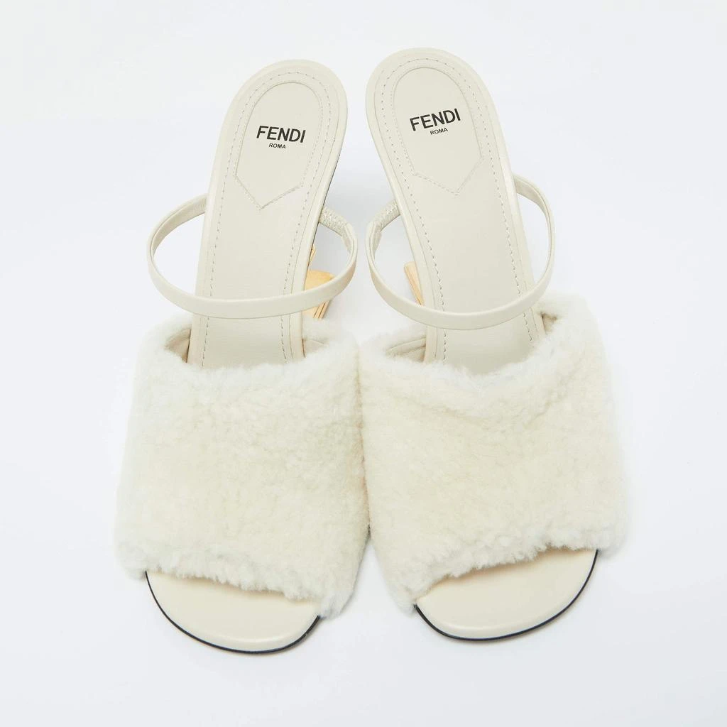 商品Fendi|Fendi Off White Lamb Fur and Leather First Heel Mules Size 40,价格¥3194,第3张图片详细描述