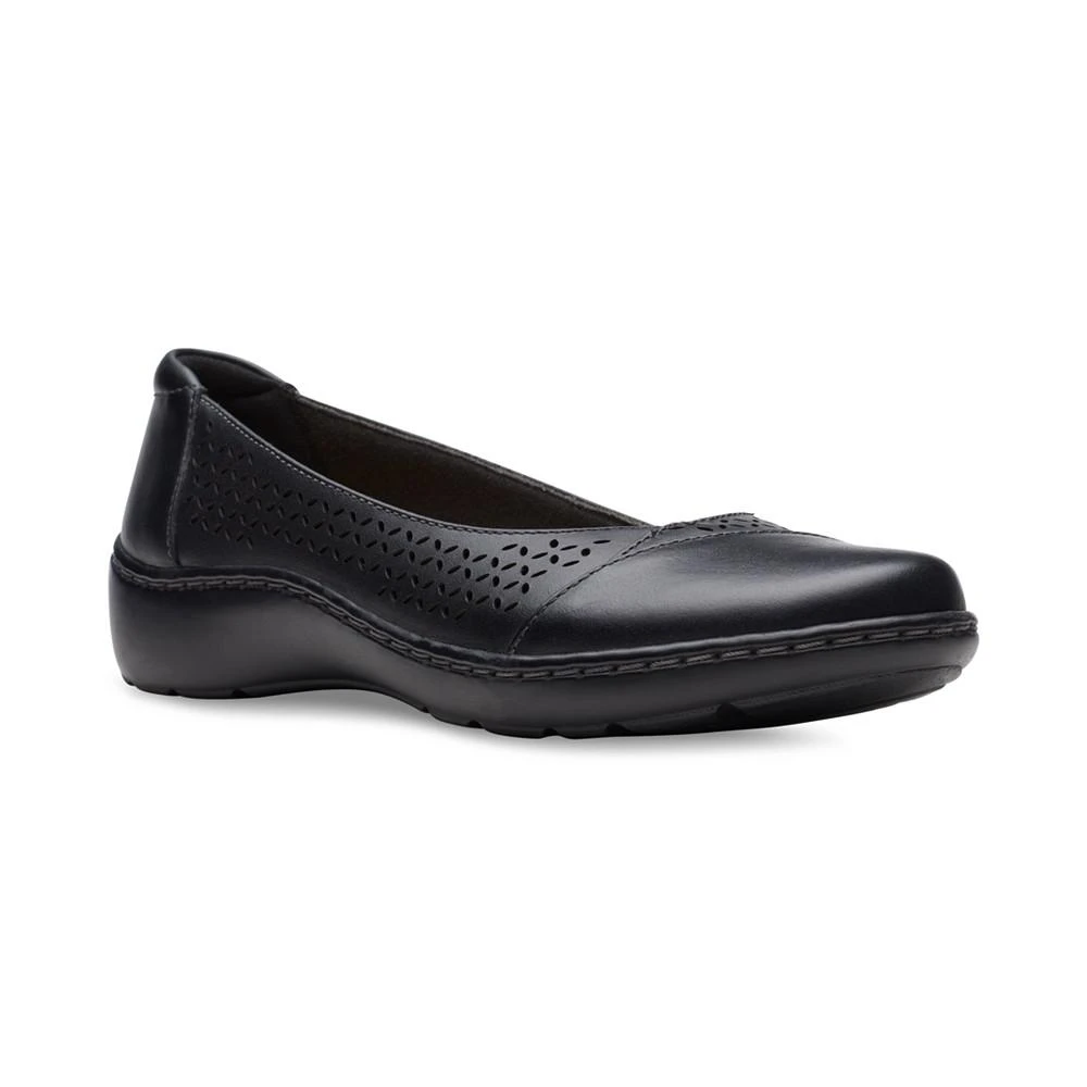 商品Clarks|Women's Cora Iris Slip-On Flats,价格¥396,第1张图片