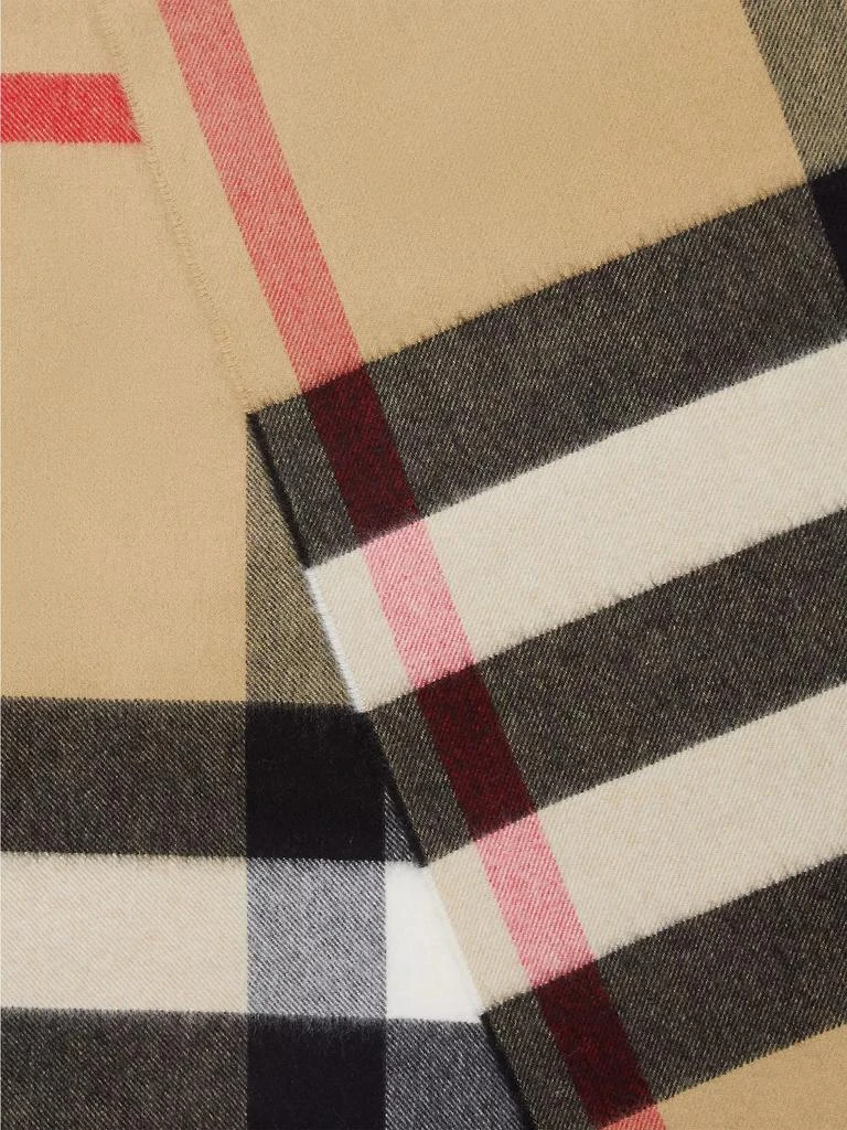 商品Burberry|Oversize Check Cashmere Scarf,价格¥6866,第5张图片详细描述