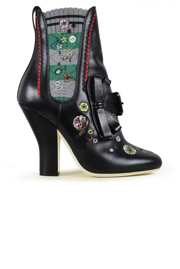 商品Fendi|Women luxury shoes fendi ankle boots in black leather with flowers,价格¥4131,第1张图片