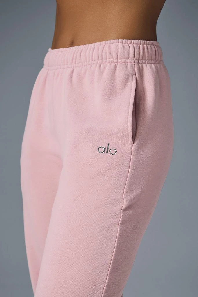 商品Alo|Accolade Sweatpant - Ballet Pink,价格¥963,第4张图片详细描述