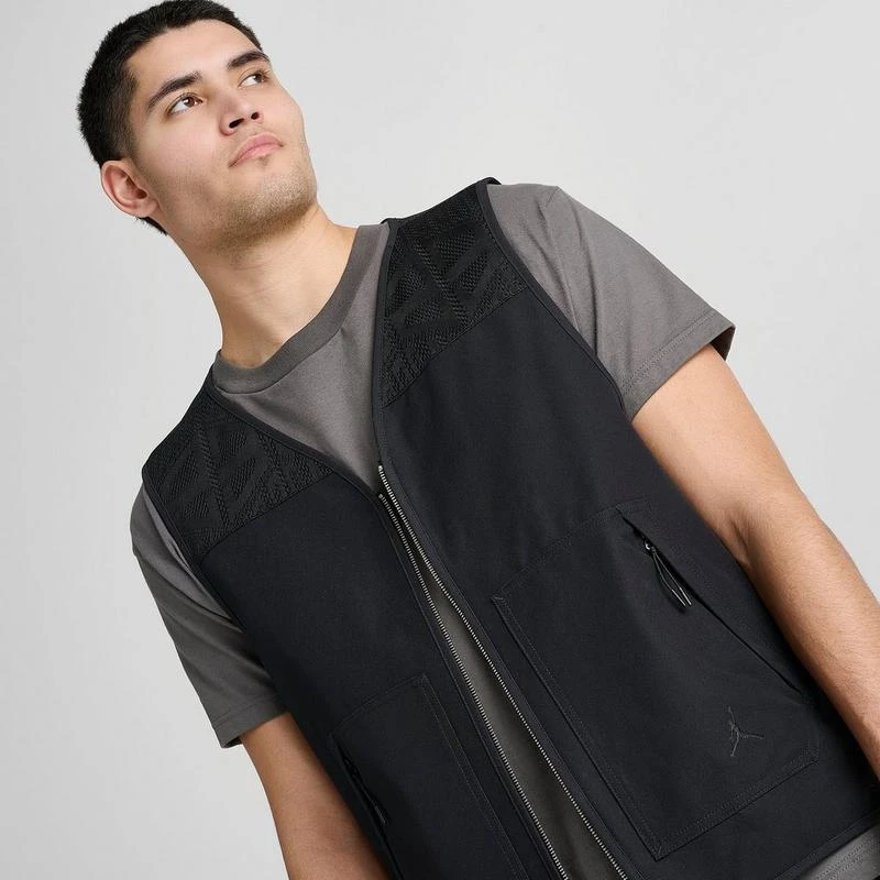 商品Jordan|Men's Jordan Essentials Vest,价格¥595,第5张图片详细描述