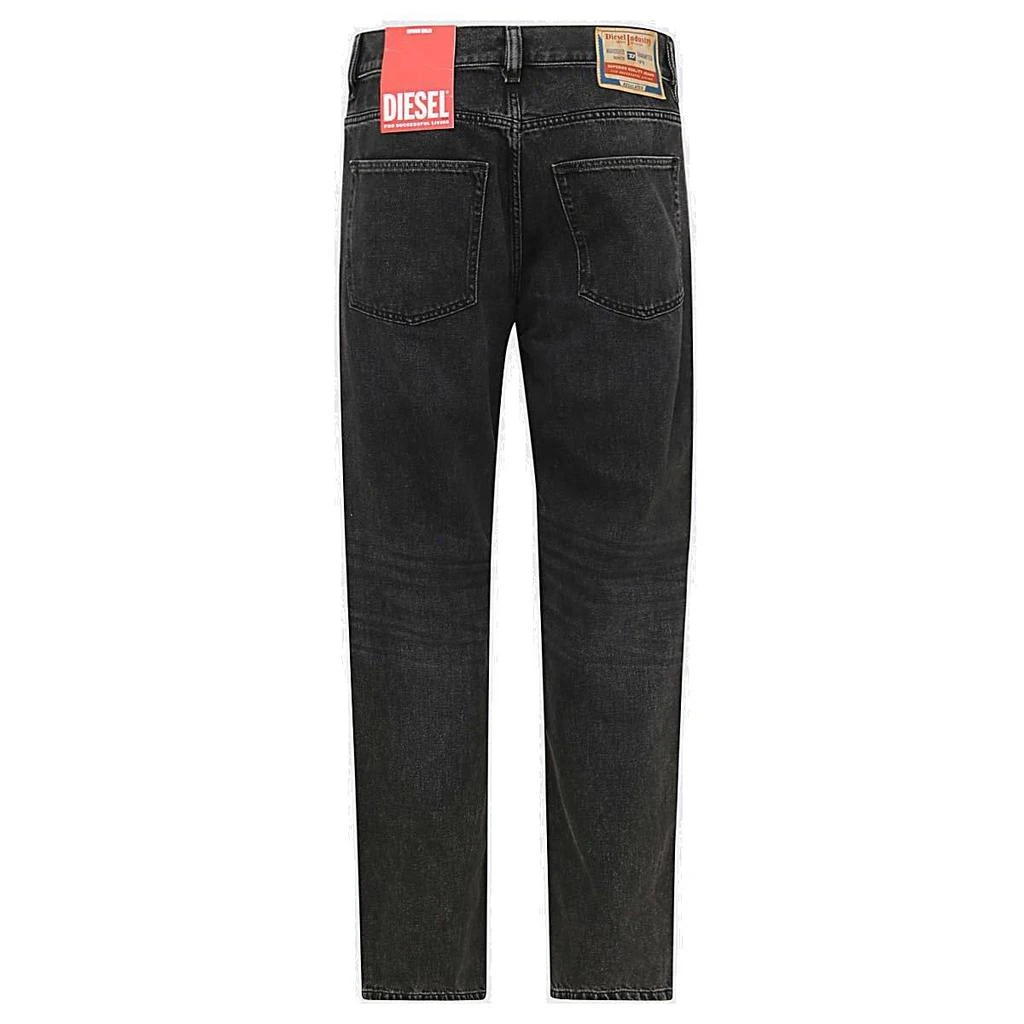 商品Diesel|Diesel Logo Patch Straight Leg Jeans,价格¥1570,第2张图片详细描述