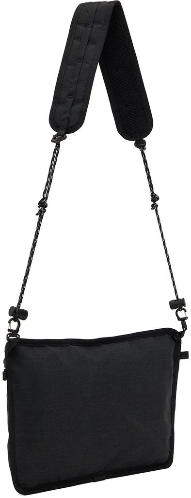 商品NANGA|Black Zip Messenger Bag,价格¥423,第3张图片详细描述