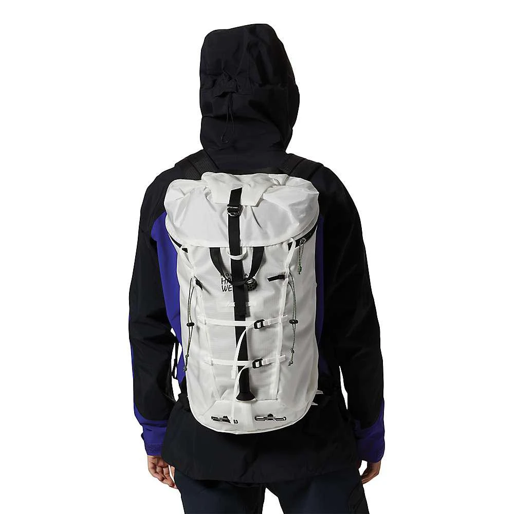商品Mountain Hardwear|Mountain Hardwear Alpine Light 28L Backpack,价格¥1680,第4张图片详细描述