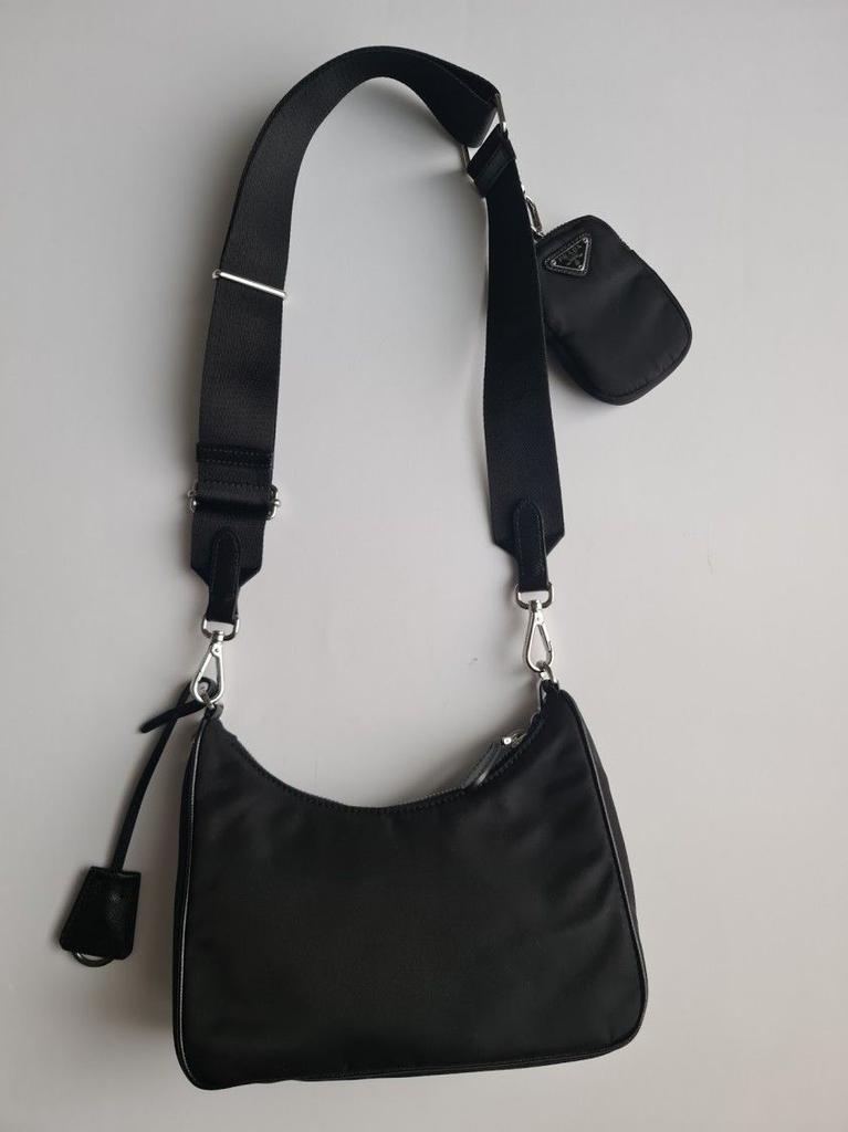 Re Edition Nylon Shoulder Bag商品第2张图片规格展示