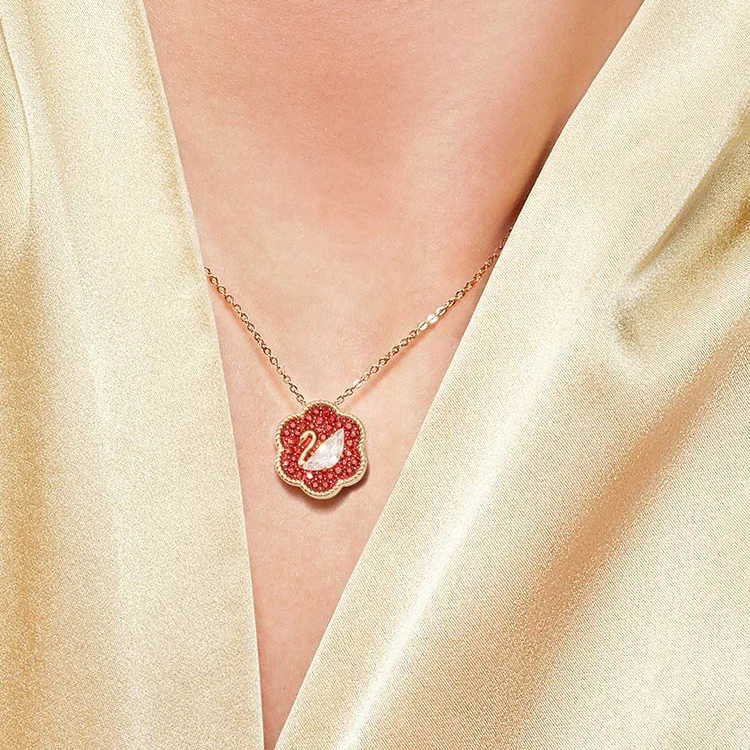 商品[国内直发] Swarovski|施华洛世奇 FLOWER OF FORTUNE 天鹅项链 女款 红色,价格¥798,第6张图片详细描述