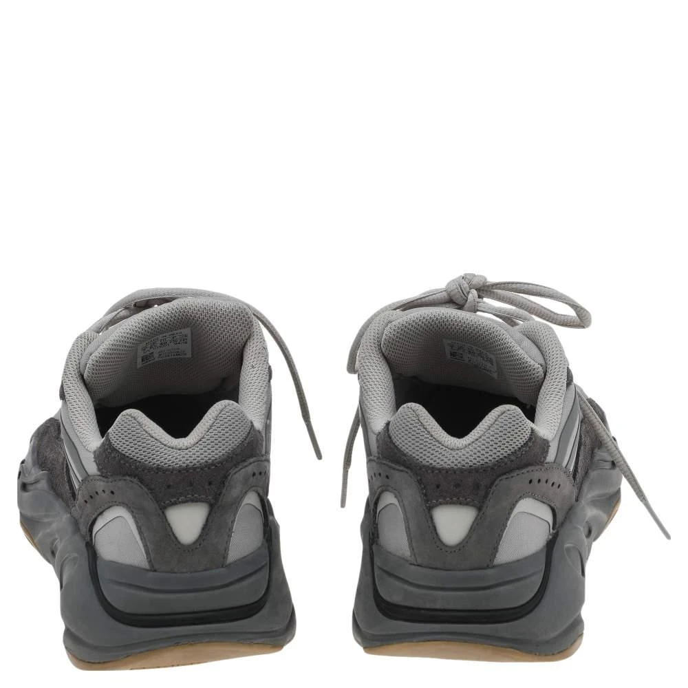 商品[二手商品] YEEZY|Yeezy x Adidas Grey Suede And Fabric Boost 700 V2 Tephra Sneakers Size 40,价格¥1215,第5张图片详细描述