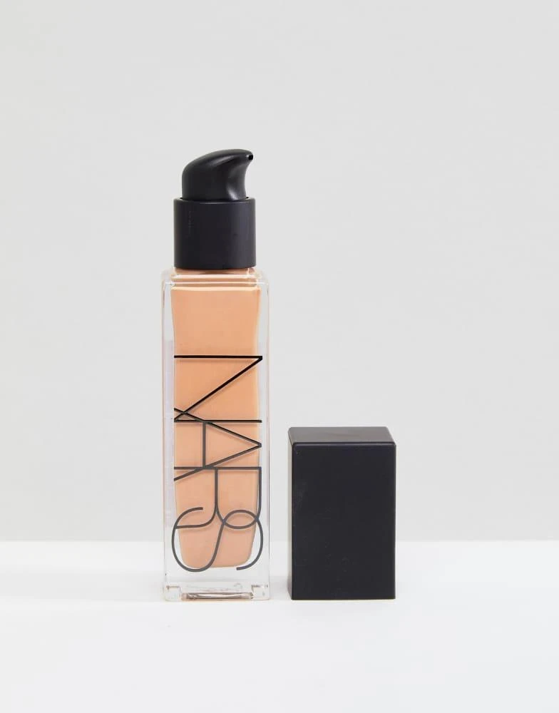 NARS Natural Radiant Longwear Foundation 商品