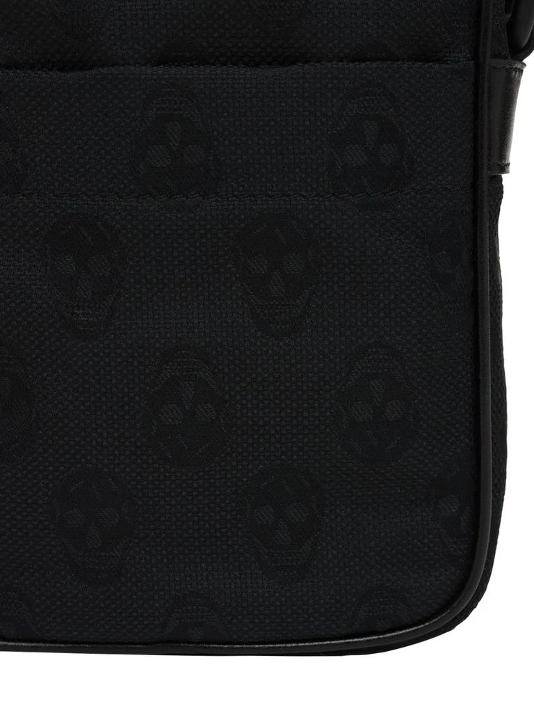 商品Alexander McQueen|Skull Print Nylon Crossbody Bag,价格¥4288,第2张图片详细描述