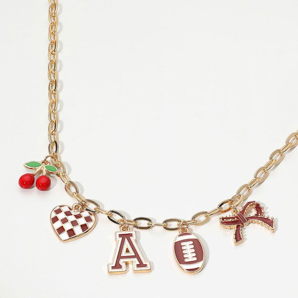 Collier à breloques en forme de cœur et nœud papillon cerise sur le thème du football image 2
