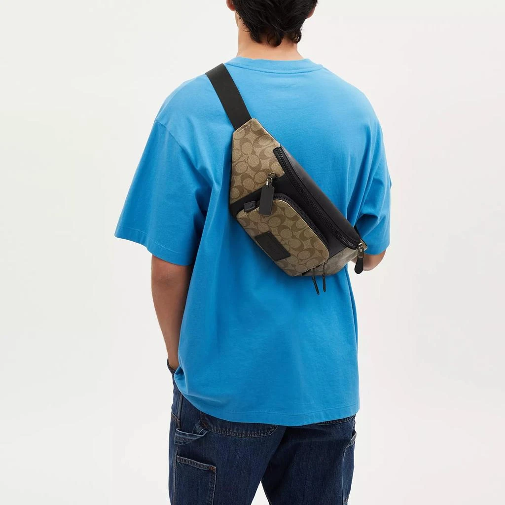 商品Coach|Coach Outlet Track Belt Bag In Signature Canvas,价格¥1245,第2张图片详细描述