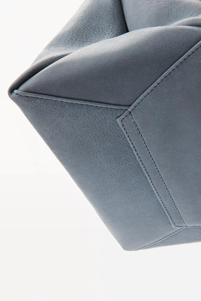 SMALL LUNCH BAG IN WAXED LEATHER 商品