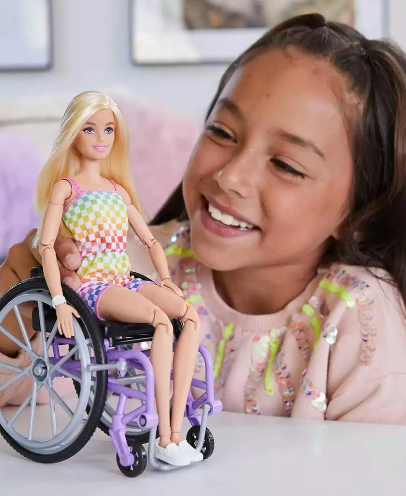 商品Barbie|Fashionistas Doll with Wheelchair and Ramp and Blonde Hair,价格¥176,第3张图片详细描述