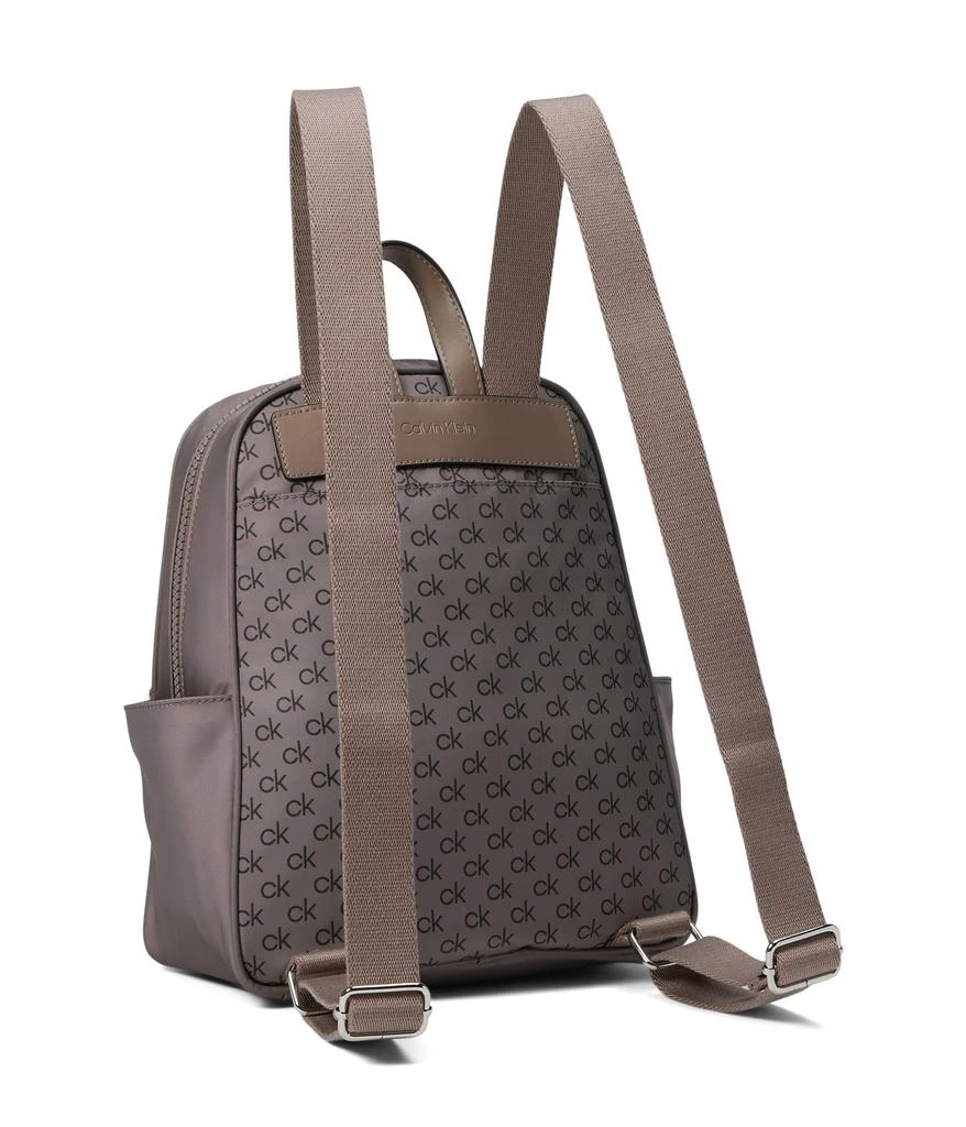 商品Calvin Klein|Evie Backpack,价格¥674,第2张图片详细描述