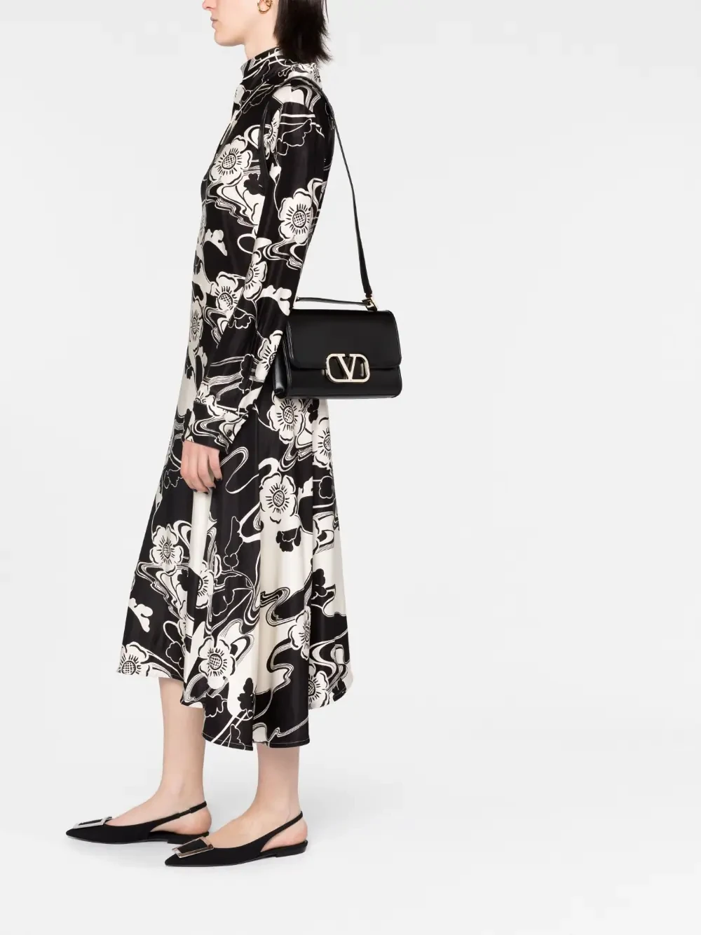 商品Valentino|Valentino 女士斜挎包 2W2B0L49MUS0NO 黑色,价格¥13376,第6张图片详细描述